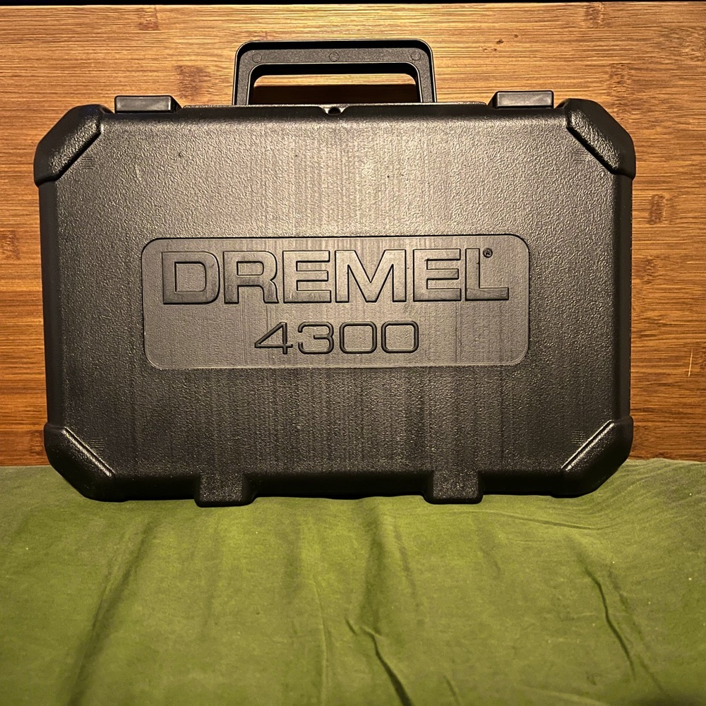Dremel 4300 - NEW! 45 Piece Kit - Rotary Tool